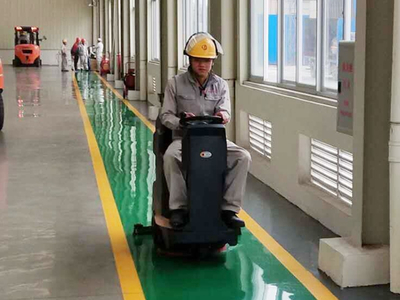 环氧地坪脏了怎么办？用美高洗地机来轻松清洗干净